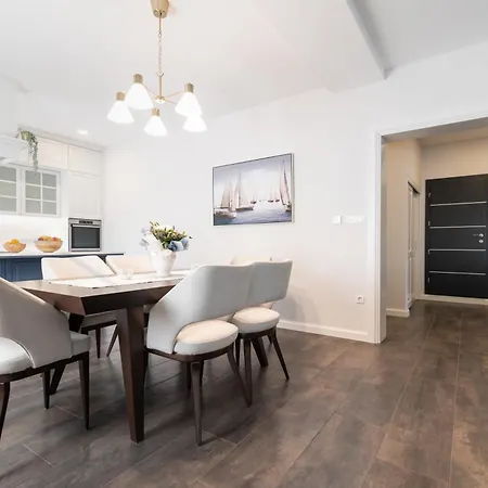 Korina Апартаменти *