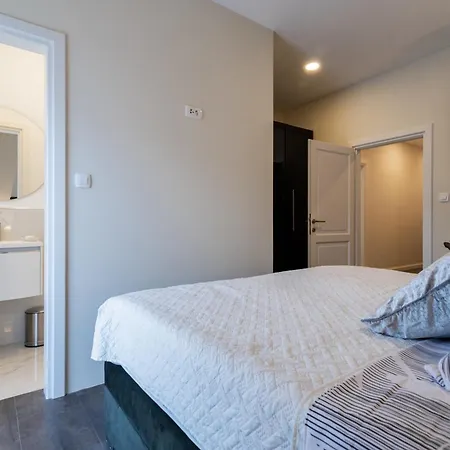 Korina Apartment *